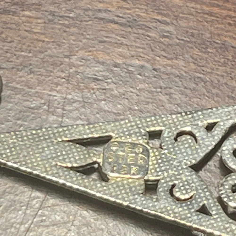 Elegant Silver and Gold Leaf Earrings - Picture 4 of 4